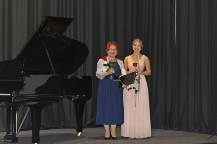 Oprawa muzyczna Oliwia Wantukok (flet poprzeczny) oraz Zuzanna Pradela (fortepian)